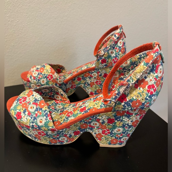 Marais USA sandals size 8 - Picture 1 of 4